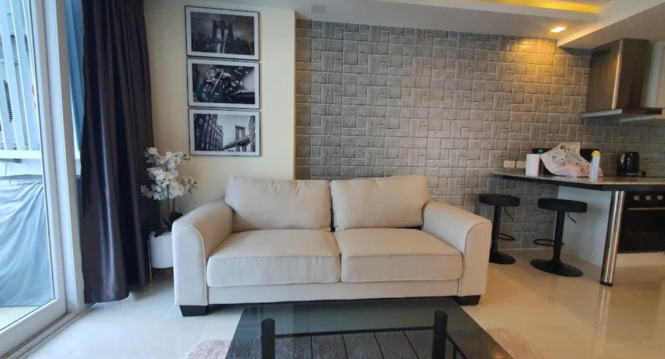 For rent 2 bedrooms condo in Bang Lamung, Chonburi