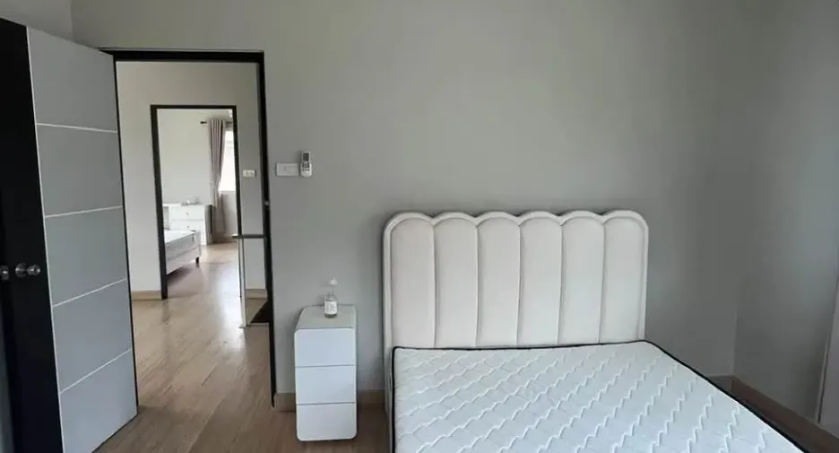 For rent 3 bedrooms house in Saraphi, Chiang Mai