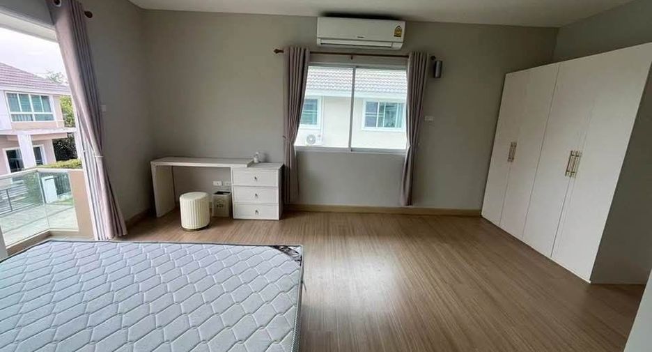 For rent 3 bedrooms house in Saraphi, Chiang Mai