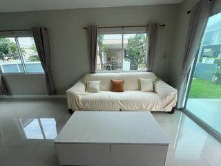 For rent 3 bedrooms house in Saraphi, Chiang Mai