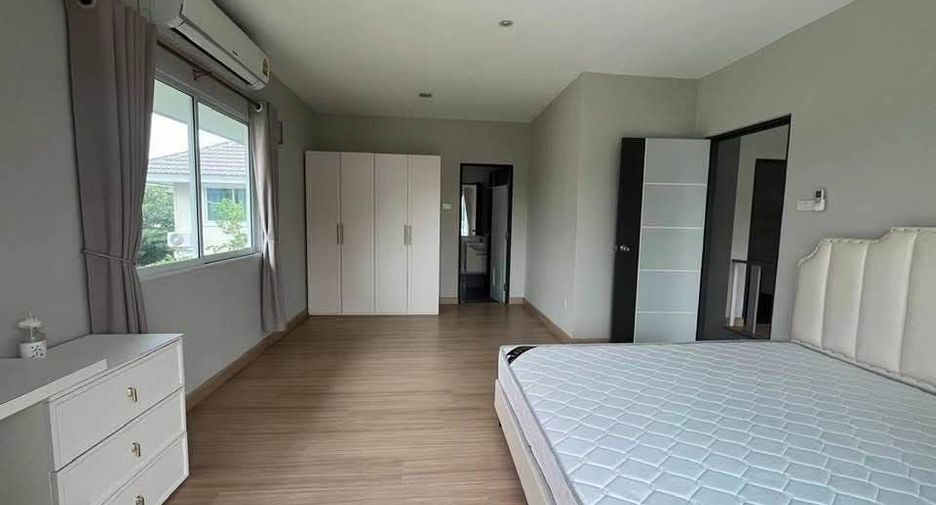 For rent 3 bedrooms house in Saraphi, Chiang Mai