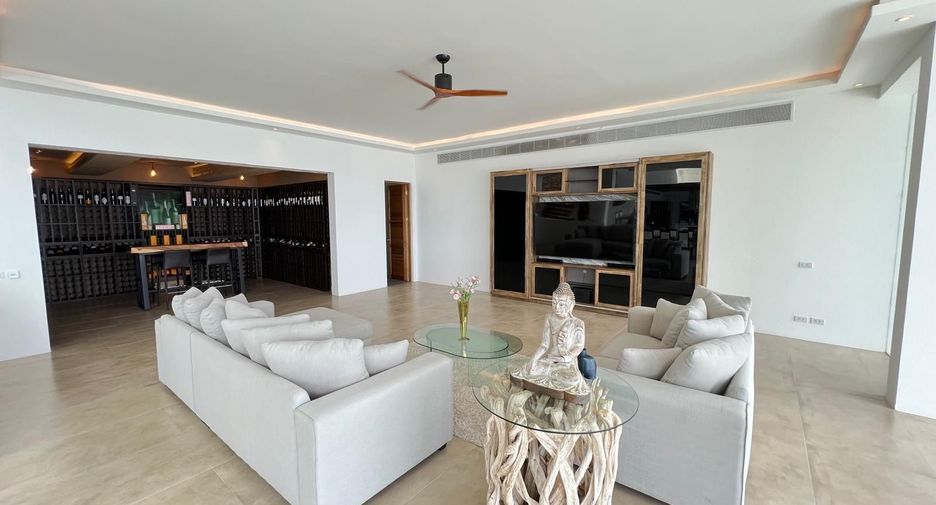For sale and for rent 8 bedrooms villa in Mueang Phuket, Phuket