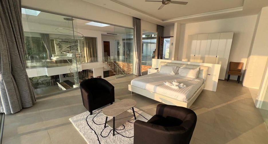 For sale and for rent 8 bedrooms villa in Mueang Phuket, Phuket