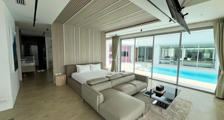 For sale and for rent 8 bedrooms villa in Mueang Phuket, Phuket