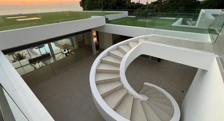 For sale and for rent 8 bedrooms villa in Mueang Phuket, Phuket