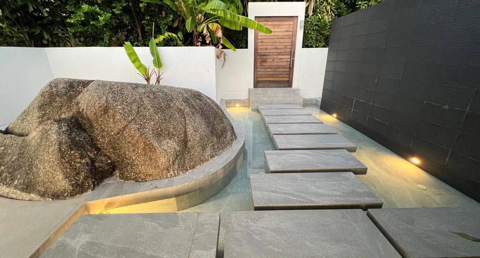 For sale and for rent 8 bedrooms villa in Mueang Phuket, Phuket