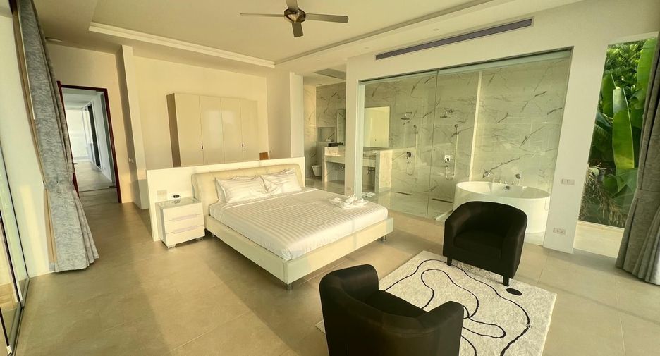 For sale and for rent 8 bedrooms villa in Mueang Phuket, Phuket