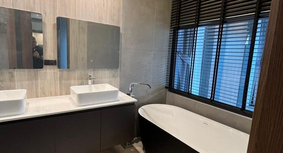 For sale 3 bedrooms villa in Bang Lamung, Chonburi