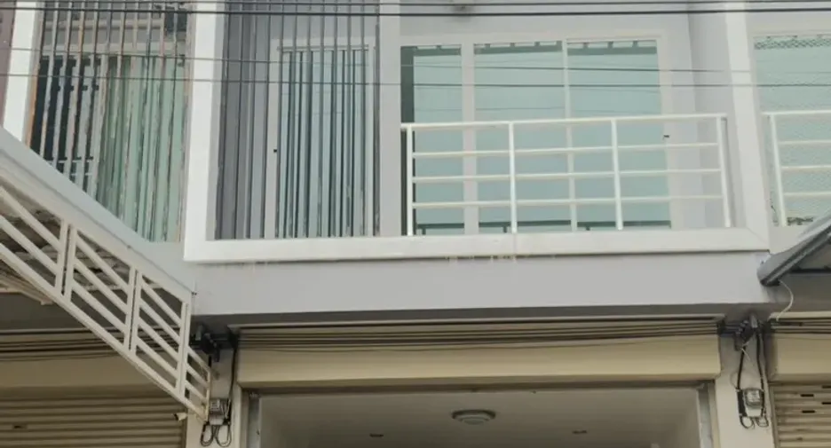 For sale 2 bedrooms townhouse in Pran Buri, Prachuap Khiri Khan