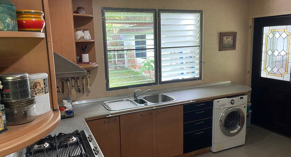 For sale 5 bedrooms house in Mae Taeng, Chiang Mai
