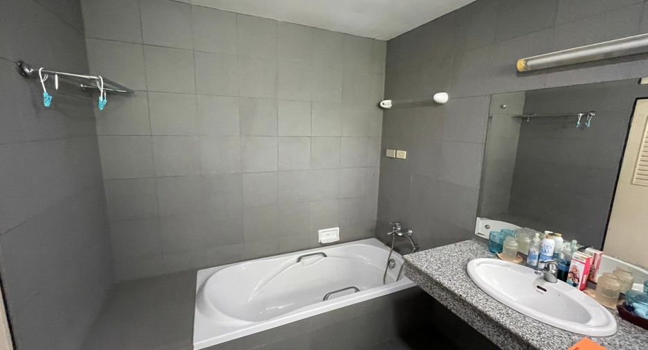 For sale 5 bedrooms house in Mae Taeng, Chiang Mai