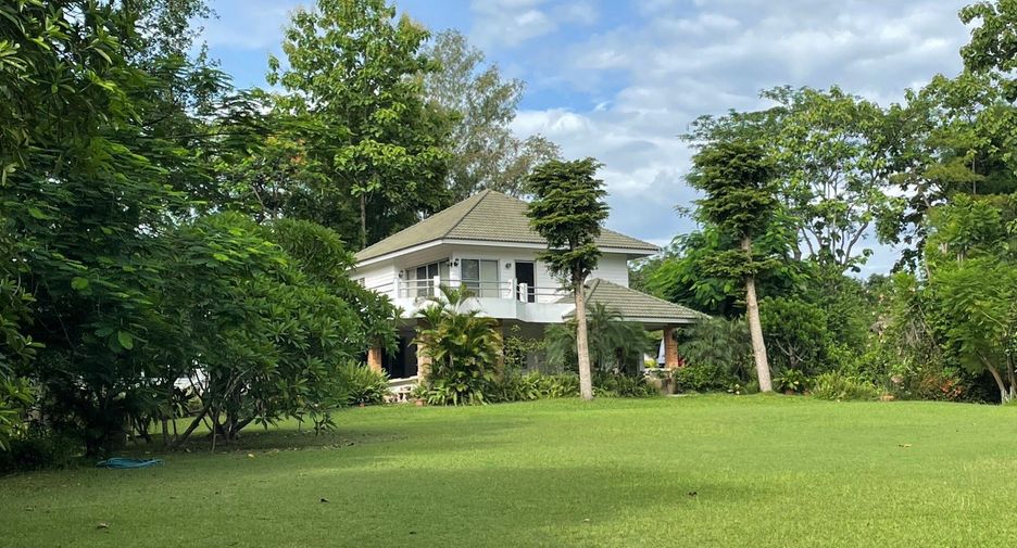 For sale 5 bedrooms house in Mae Taeng, Chiang Mai