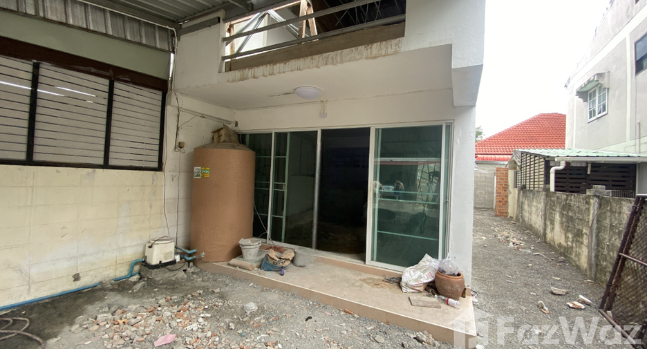 For rent 2 bedrooms townhouse in Mueang Chiang Mai, Chiang Mai