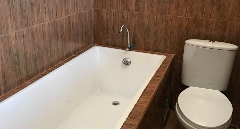 Продажа 4 спальни дом в Mueang Samut Prakan, Самутпракан