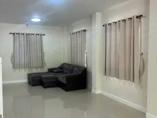 出租 3 卧室 独立屋 在 Saraphi, Chiang Mai