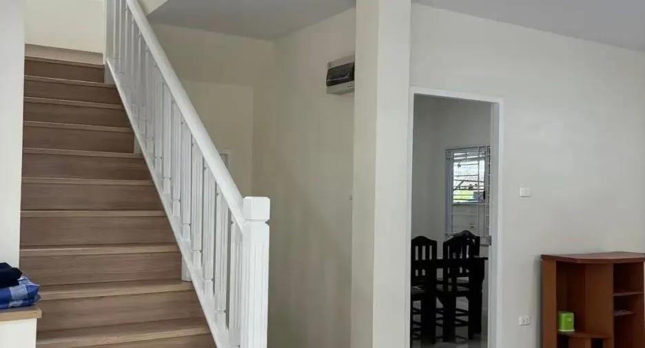 For rent 3 bedrooms house in Saraphi, Chiang Mai