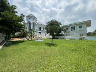 For sale 4 ベッドルーム house in Bang Khae, Bangkok