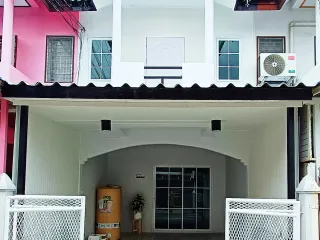 For sale 3 bedrooms townhouse in Sai Mai, Bangkok