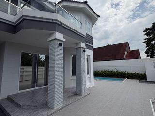 Villa zum Kauf und zur Miete mit 3 Zimmer in Bang Lamung, Chonburi