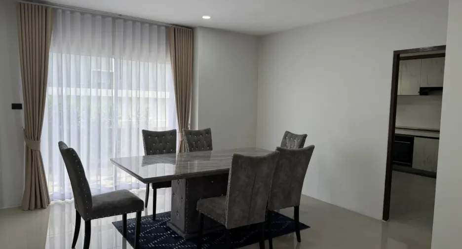 For sale and for rent 3 bedrooms villa in Bang Lamung, Chonburi