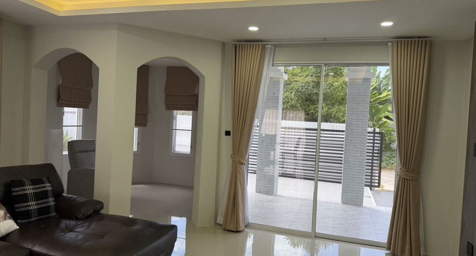 For sale and for rent 3 bedrooms villa in Bang Lamung, Chonburi