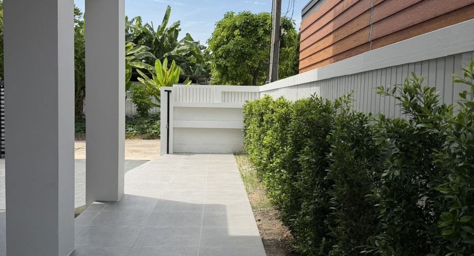 For sale and for rent 3 bedrooms villa in Bang Lamung, Chonburi