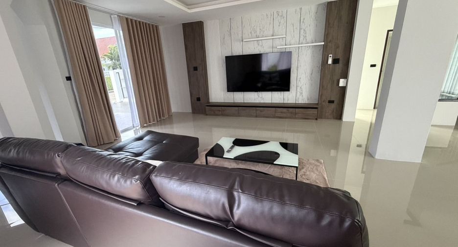 For sale and for rent 3 bedrooms villa in Bang Lamung, Chonburi