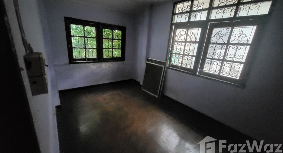 Casa en venta de 4 habitaciones en Bang Phli, Samut Prakan