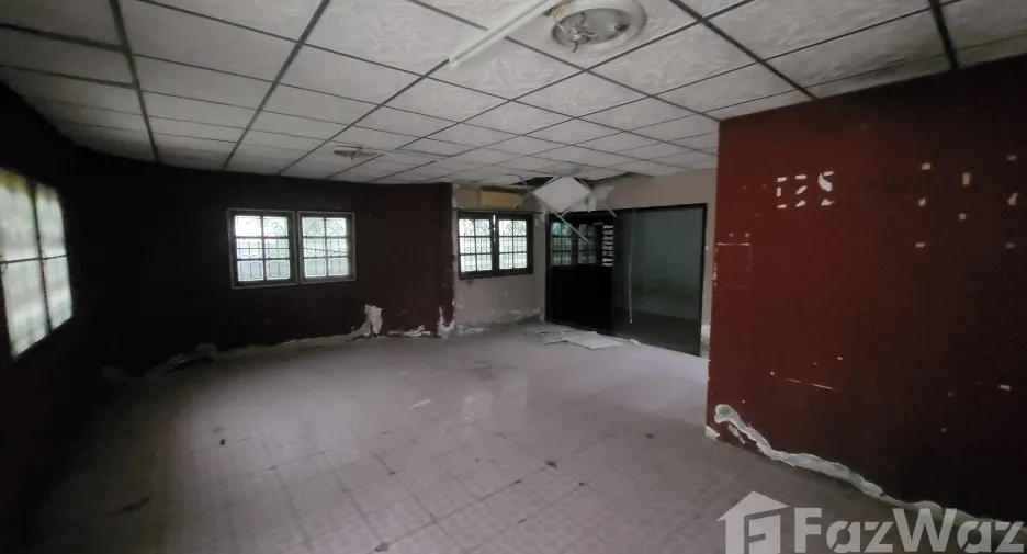 Casa en venta de 4 habitaciones en Bang Phli, Samut Prakan