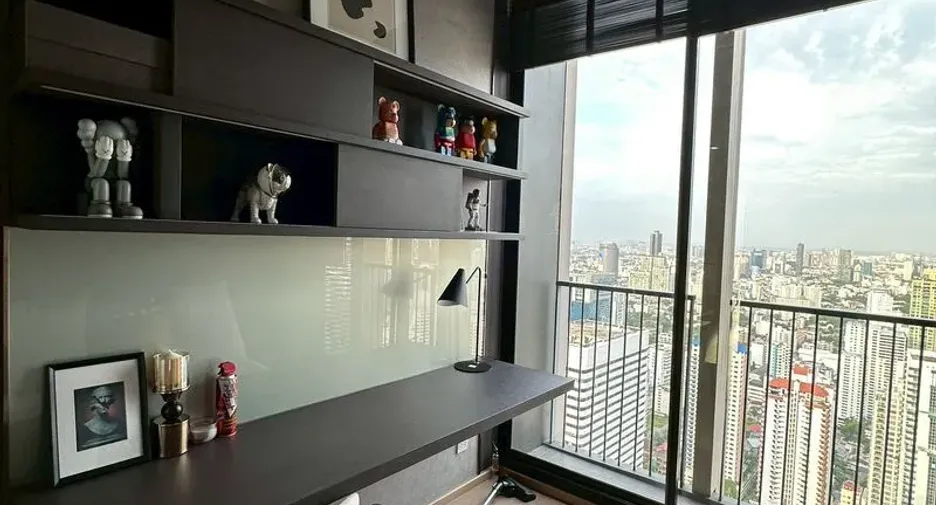 For sale and for rent 3 bedrooms condo in Watthana, Bangkok