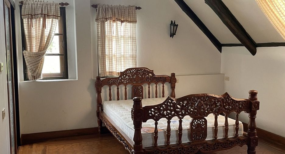For rent 6 bedrooms villa in Mueang Chiang Mai, Chiang Mai