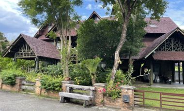 For rent 6 bedrooms villa in Mueang Chiang Mai, Chiang Mai