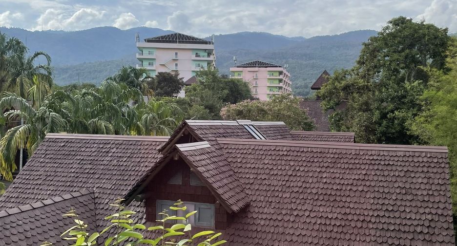 For rent 6 bedrooms villa in Mueang Chiang Mai, Chiang Mai