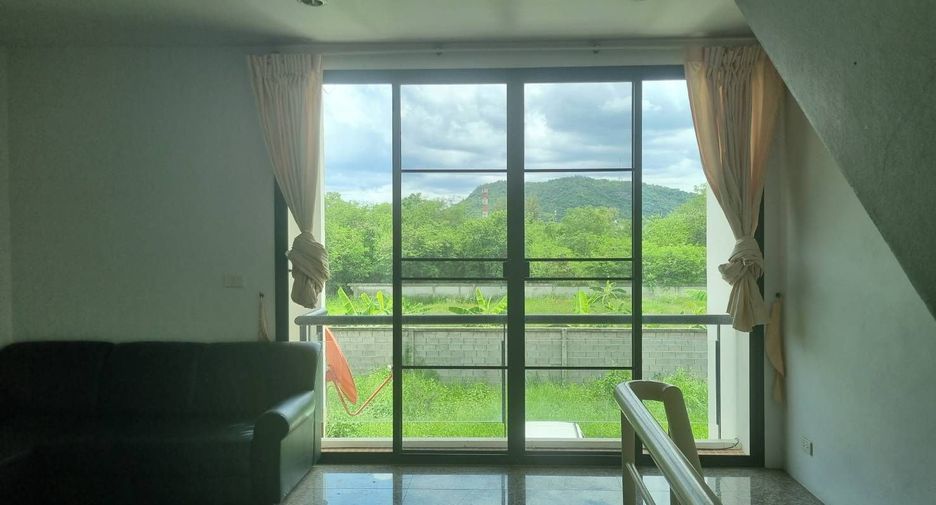 For rent 3 bedrooms townhouse in Hua Hin, Prachuap Khiri Khan
