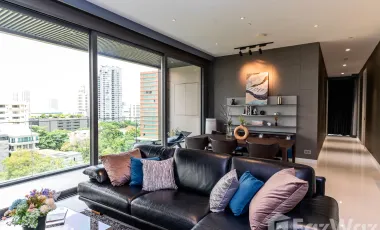 For sale 2 bedrooms condo in Khlong Toei, Bangkok