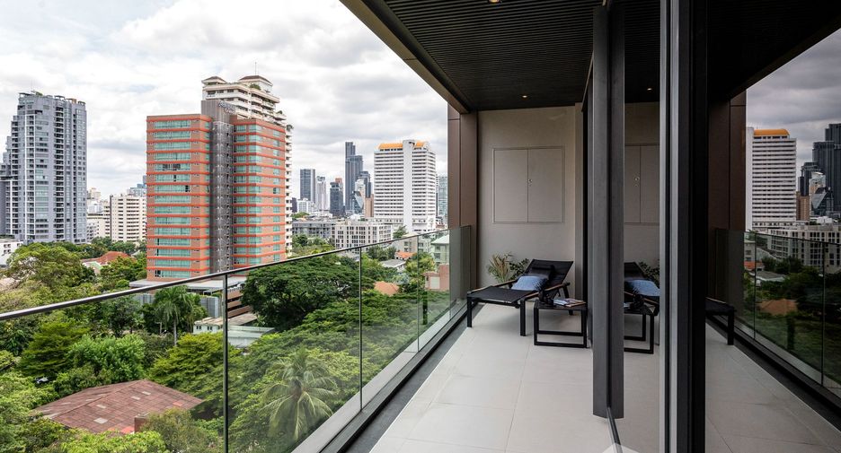 For sale 2 bedrooms condo in Khlong Toei, Bangkok