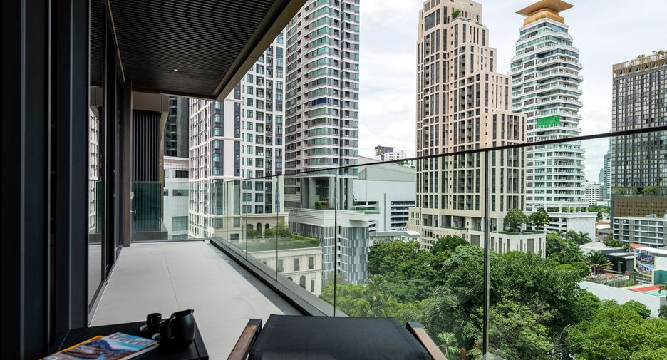 For sale 2 bedrooms condo in Khlong Toei, Bangkok