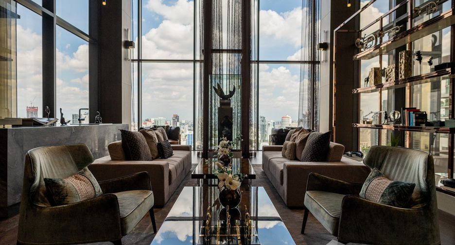 For sale 2 bedrooms condo in Khlong Toei, Bangkok