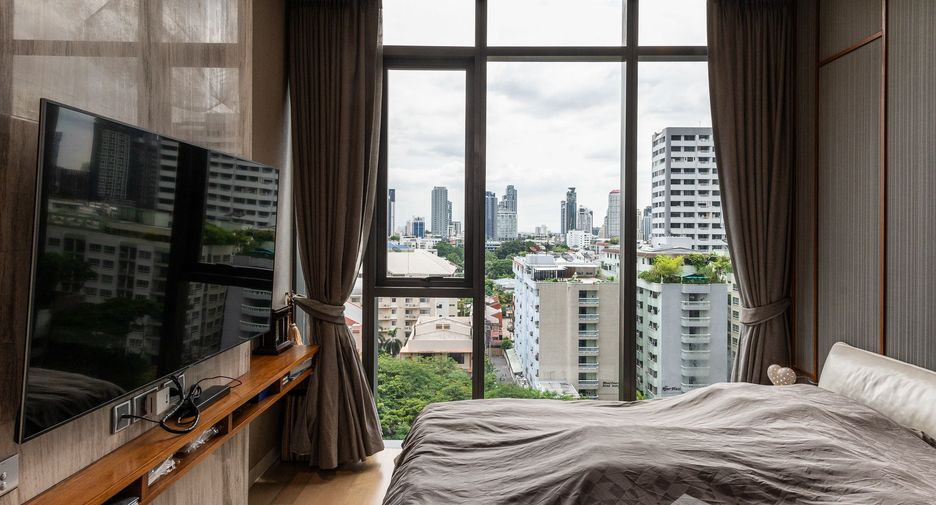 For sale 2 bedrooms condo in Khlong Toei, Bangkok