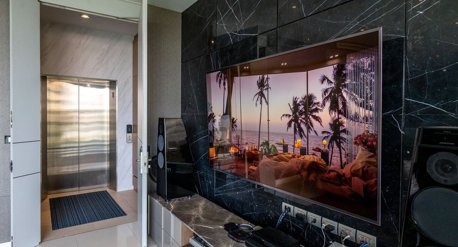 For sale 2 bedrooms condo in Khlong Toei, Bangkok