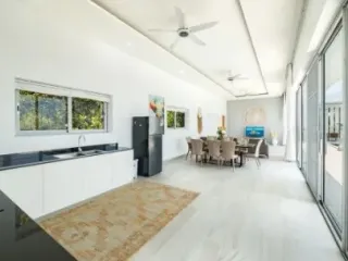 À vendre 3 chambres villa à Ko Samui, Surat Thani