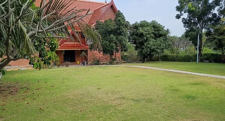 For sale 3 bedrooms house in Cha Am, Phetchaburi