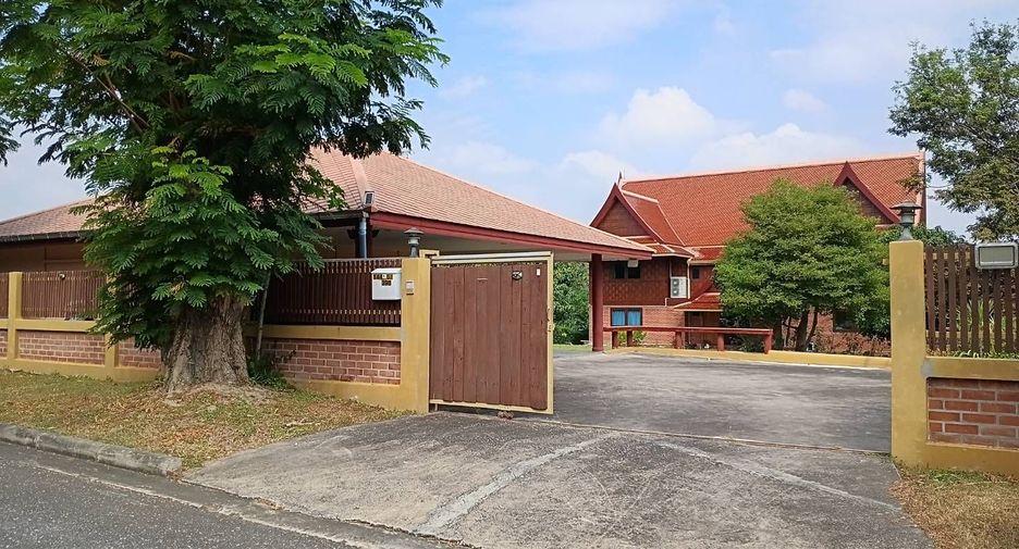 For sale 3 bedrooms house in Cha Am, Phetchaburi