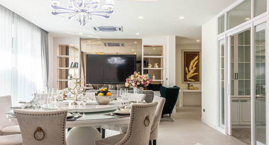 For sale 5 bedrooms villa in Mueang Chiang Mai, Chiang Mai