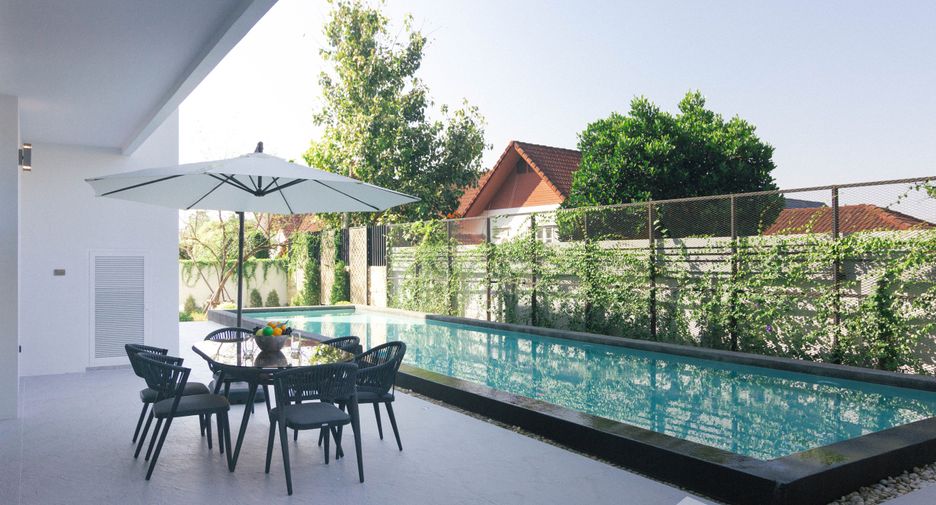 For sale 5 bedrooms villa in Mueang Chiang Mai, Chiang Mai
