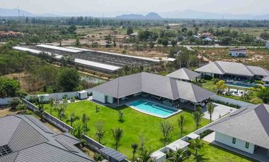 For sale 4 bedrooms villa in Pran Buri, Prachuap Khiri Khan