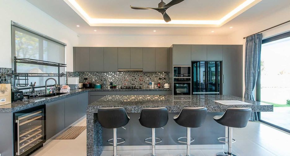 Villa en venta de 4 habitaciones en Pran Buri, Prachuap Khiri Khan
