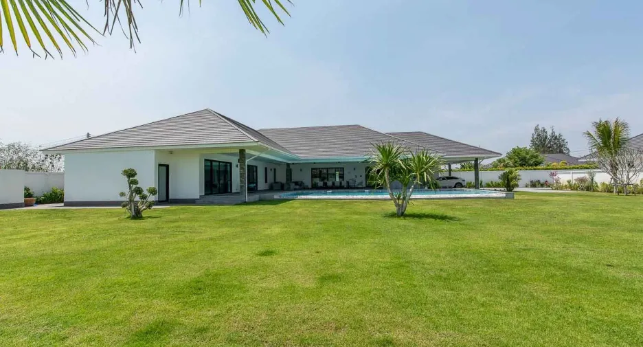 For sale 4 bedrooms villa in Pran Buri, Prachuap Khiri Khan