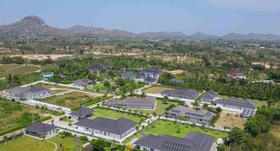 For sale 4 bedrooms villa in Pran Buri, Prachuap Khiri Khan