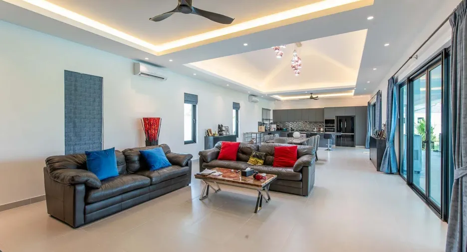 For sale 4 bedrooms villa in Pran Buri, Prachuap Khiri Khan
